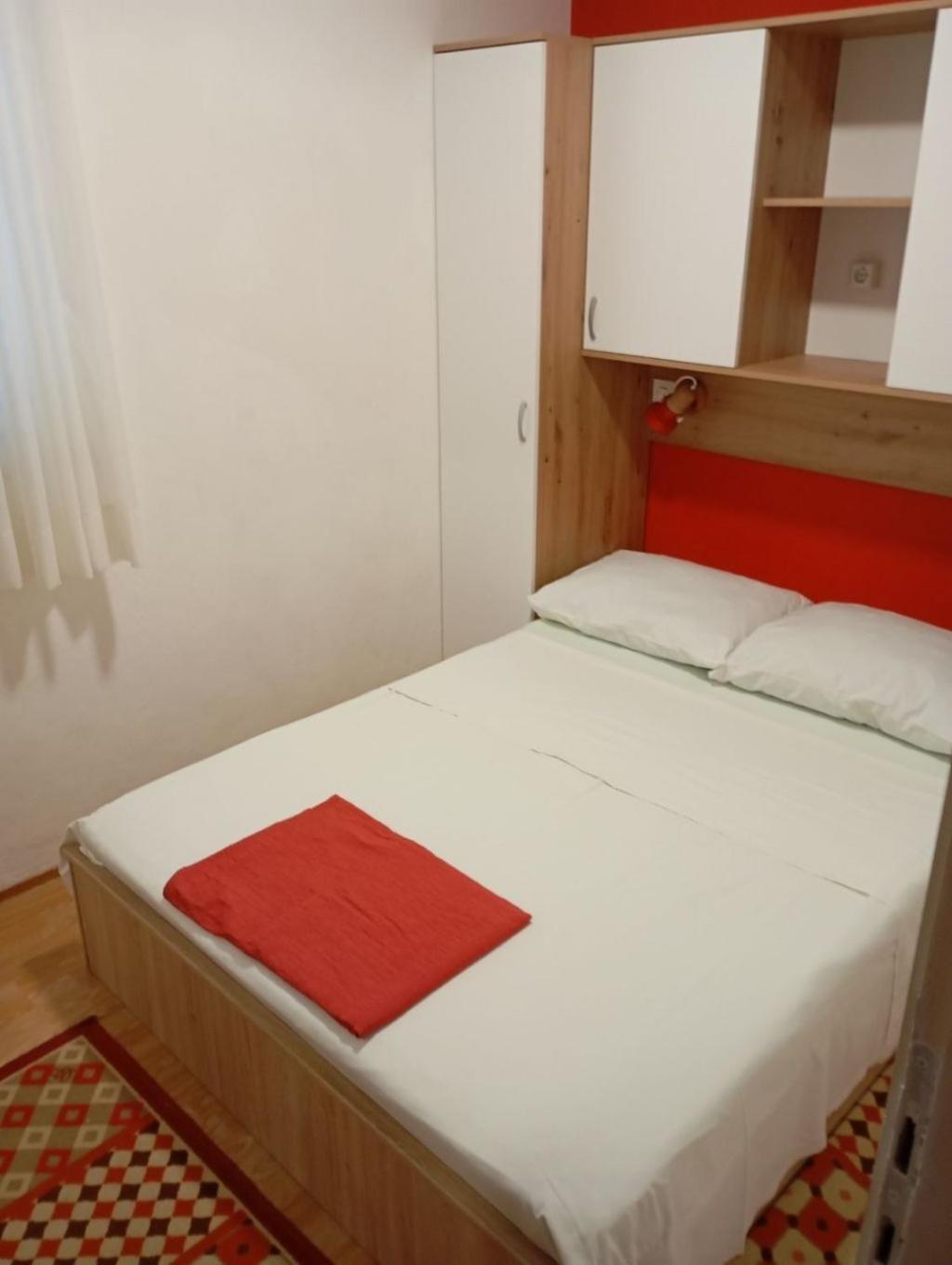 Apartments Ivo - 20M From The Sea ราชิตเช ภายนอก รูปภาพ